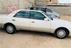 تۆیۆتا کراون